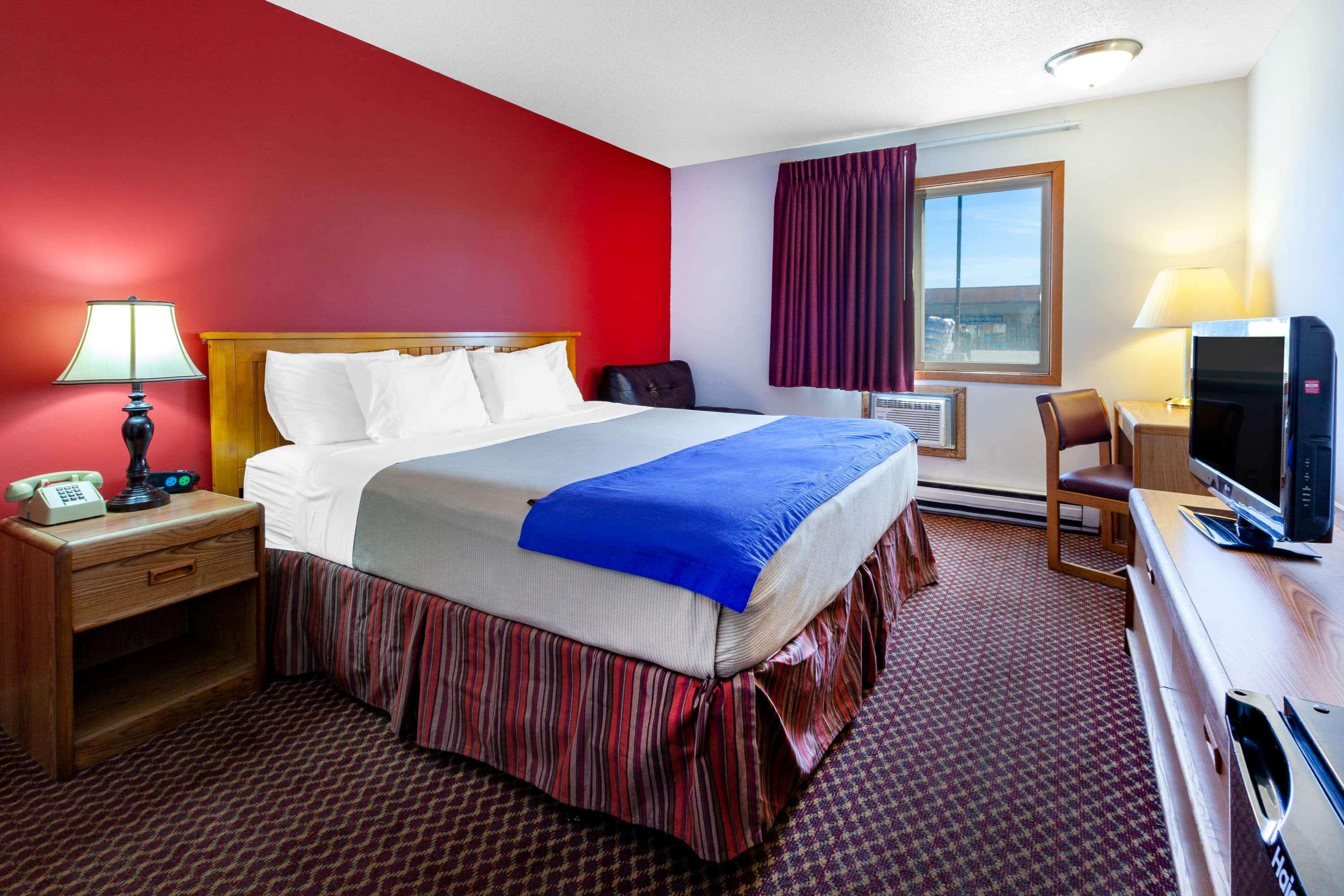 Travelodge By Wyndham Escanaba Exterior photo