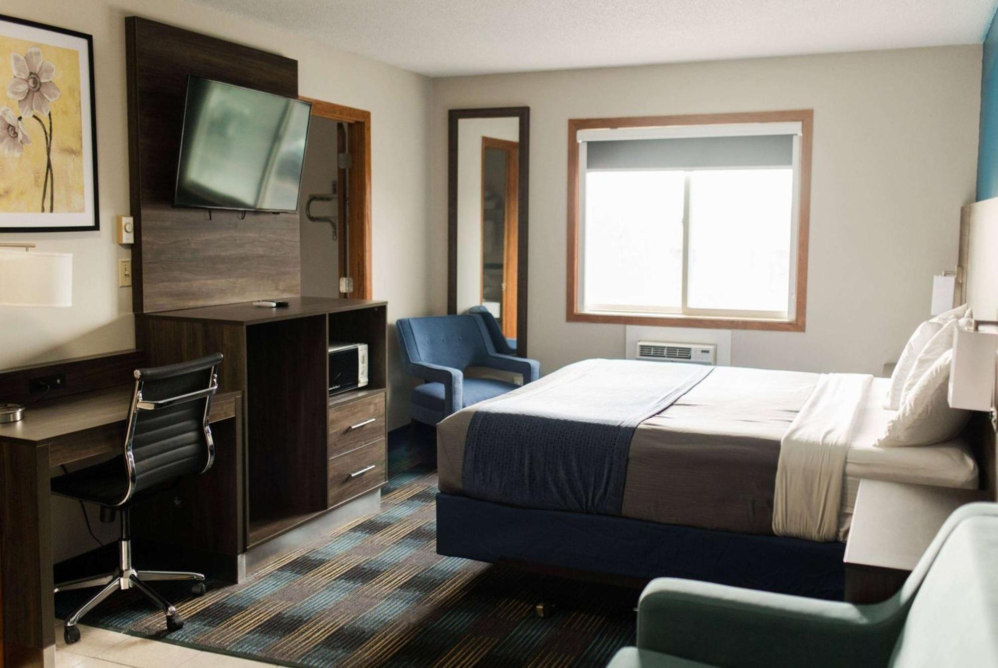 Travelodge By Wyndham Escanaba Exterior photo